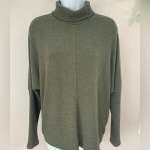 H by Bordeaux Olive Green Turtleneck Sweater
